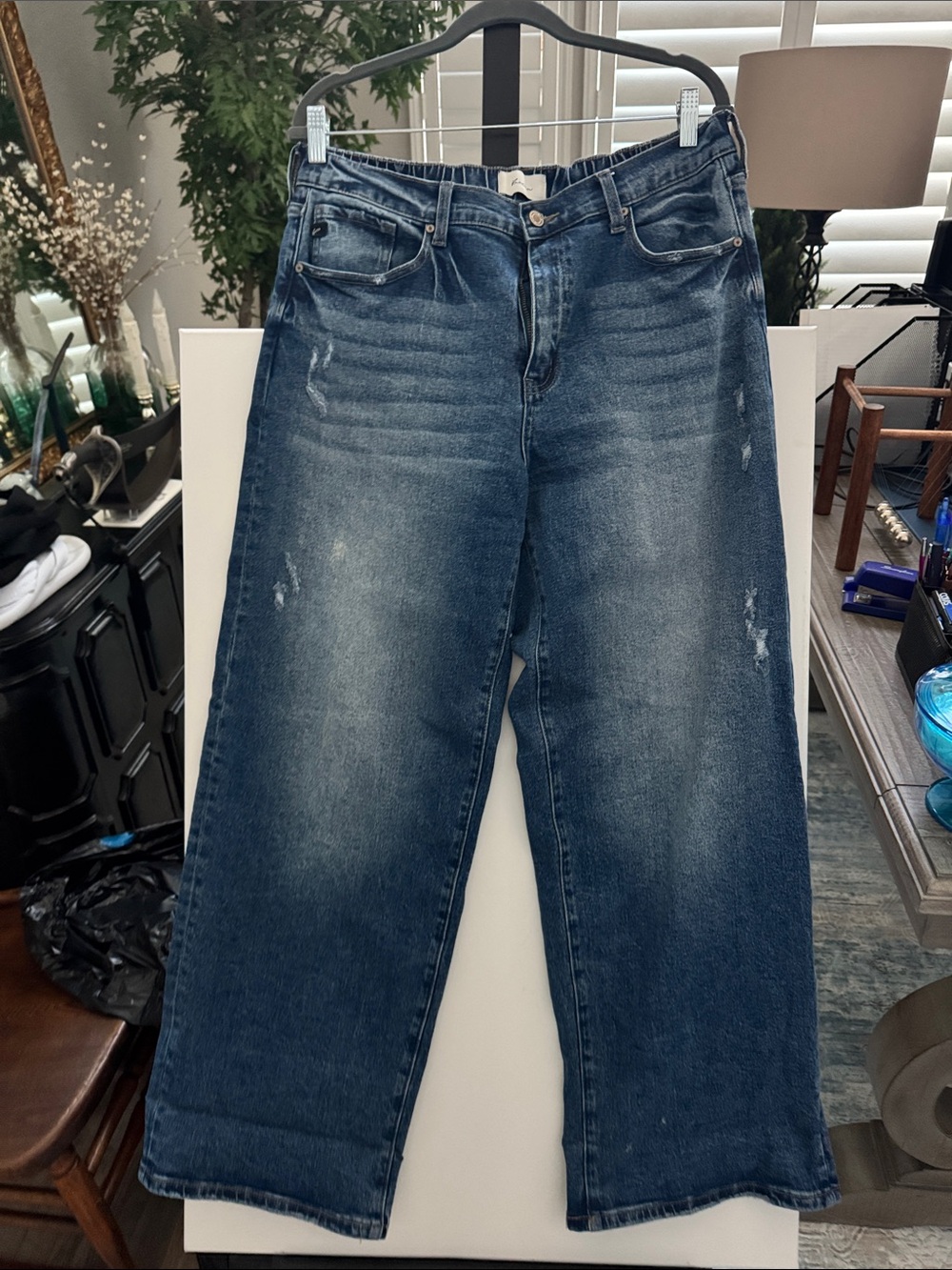 KanCan Women's Relaxed Dark Blue Washed Jeans